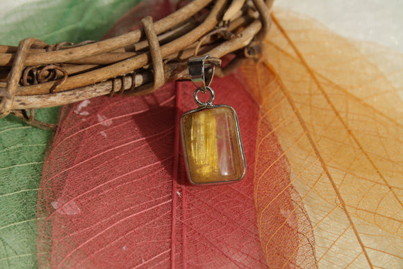 Pendentif en QUARTZ RUTILE