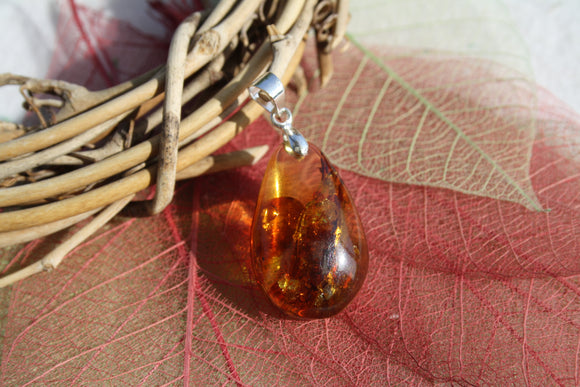 Pendentif en ambre de la Baltique