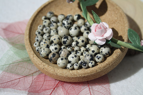JASPE DALMATIEN, 4, 6 et 8 mm