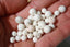 MAGNESITE perles de 6 et 8 mm
